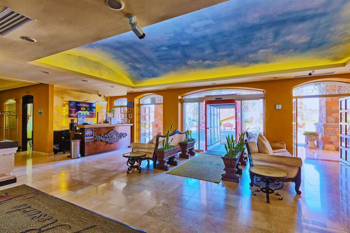 Sonoran Sky Aparthotel Puerto Penasco Exterior photo